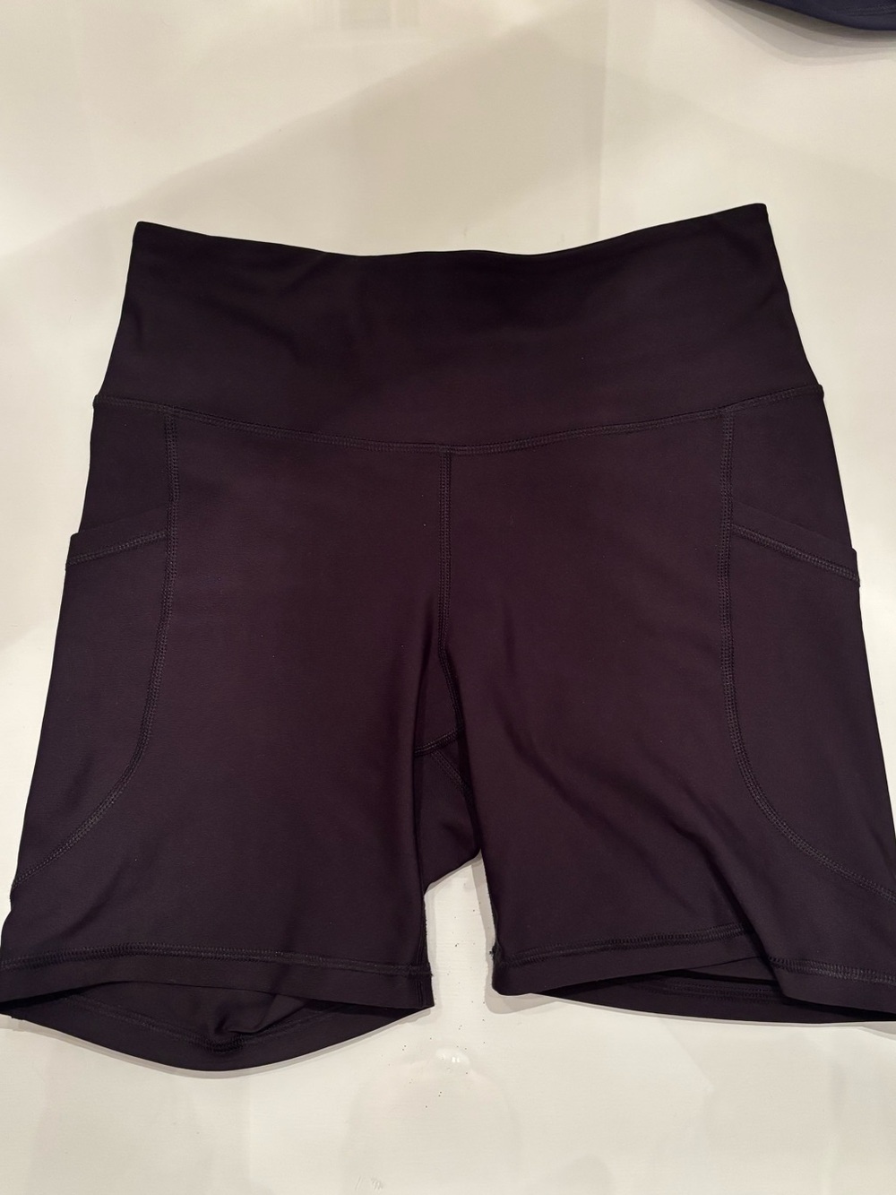 Old Navy High-Rise Bike Shorts with Side Pockets in Black